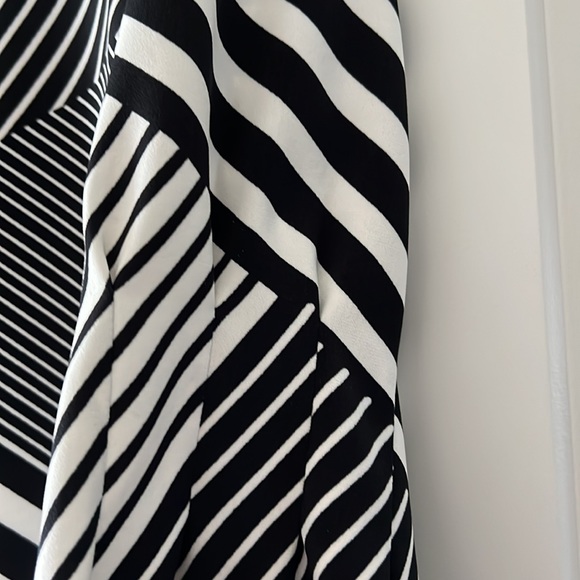 Joseph Ribkoff Jacket - Picture 3 of 5